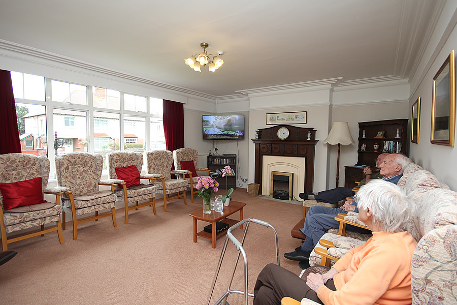 A lounge at Broadlands